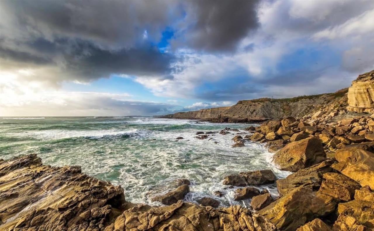 אנטוגויה דה באלייה Peniche Master Bedroom With Sea View Balcony, Private Bathroom, Shared Kitchen, Swimming Pool, Surfing Resort מראה חיצוני תמונה